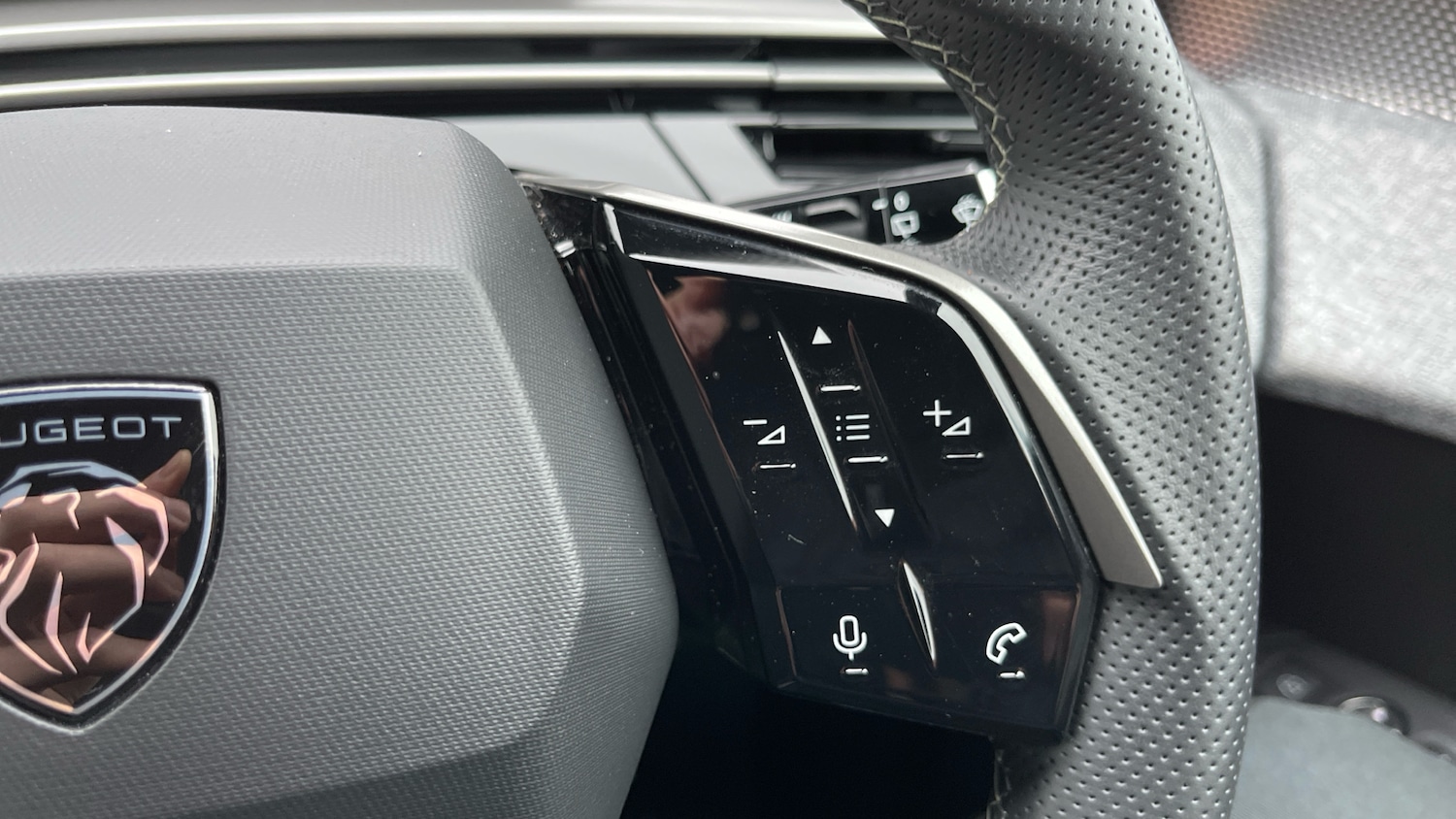 Used Peugeot 5008 2025 for sale - 76400050: Photo 24