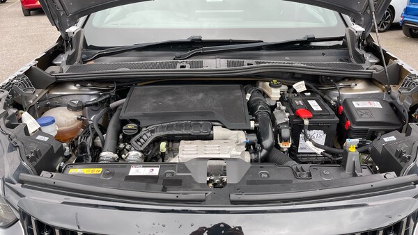 Used Peugeot 2008 2020 for sale - 76154018: Photo 18