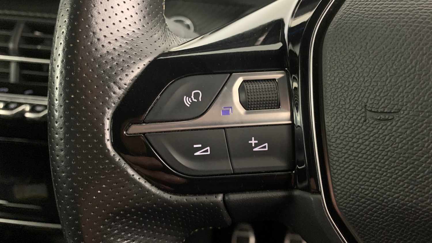 Used Peugeot 2008 2020 for sale - 76154018: Photo 19