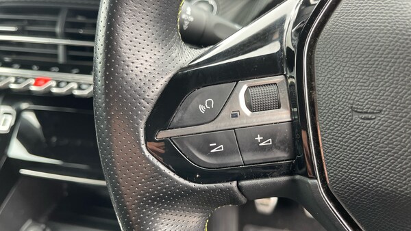 Used Peugeot 2008 2020 for sale - 76154018: Photo 23