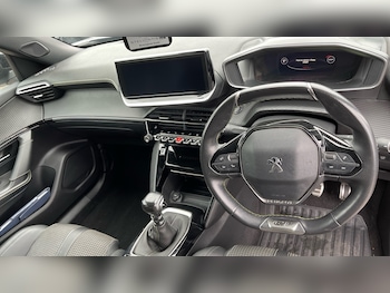 Used Peugeot 2008 2020 for sale - 76154018: Photo 4