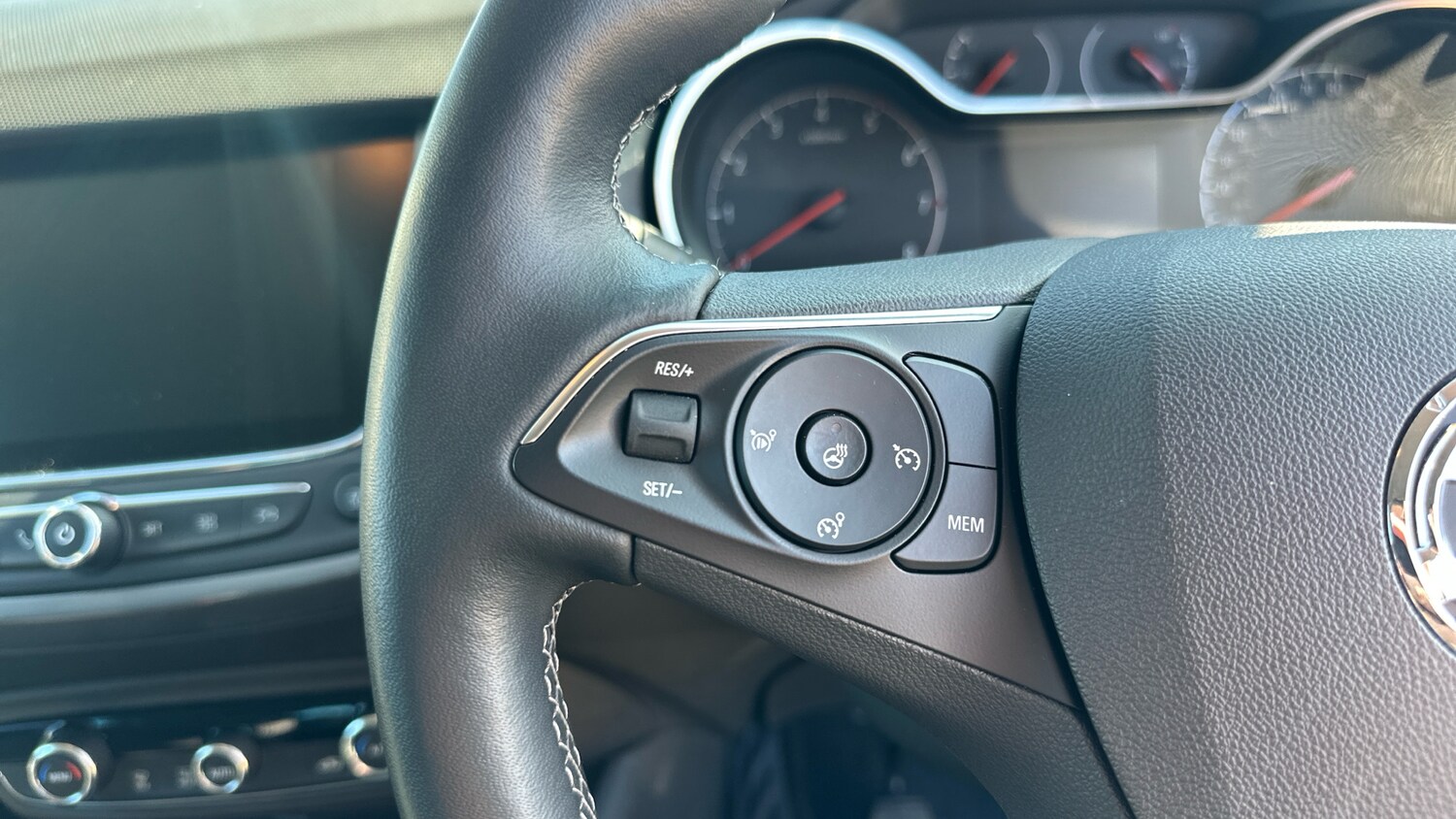 Used Vauxhall Crossland 2023 for sale - 77941343: Photo 23