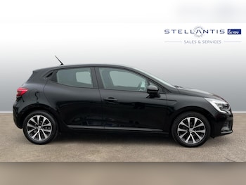 Used Renault Clio 2021 for sale - 77332458: Photo