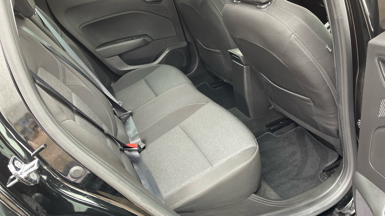 Used Renault Clio 2021 for sale - 77332458: Photo 31