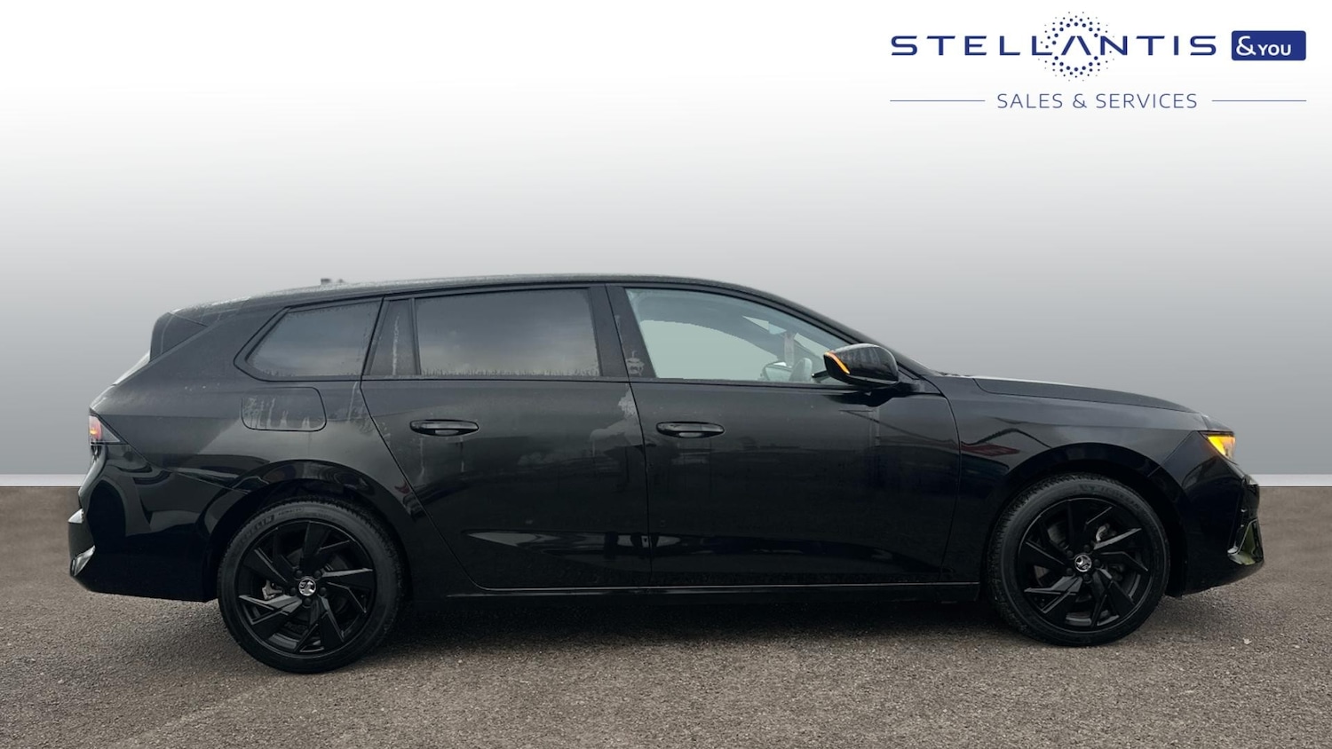 Used Vauxhall Astra 2024 for sale - 77672536: Photo 2