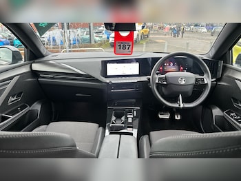 Used Vauxhall Astra 2024 for sale - 77672536: Photo