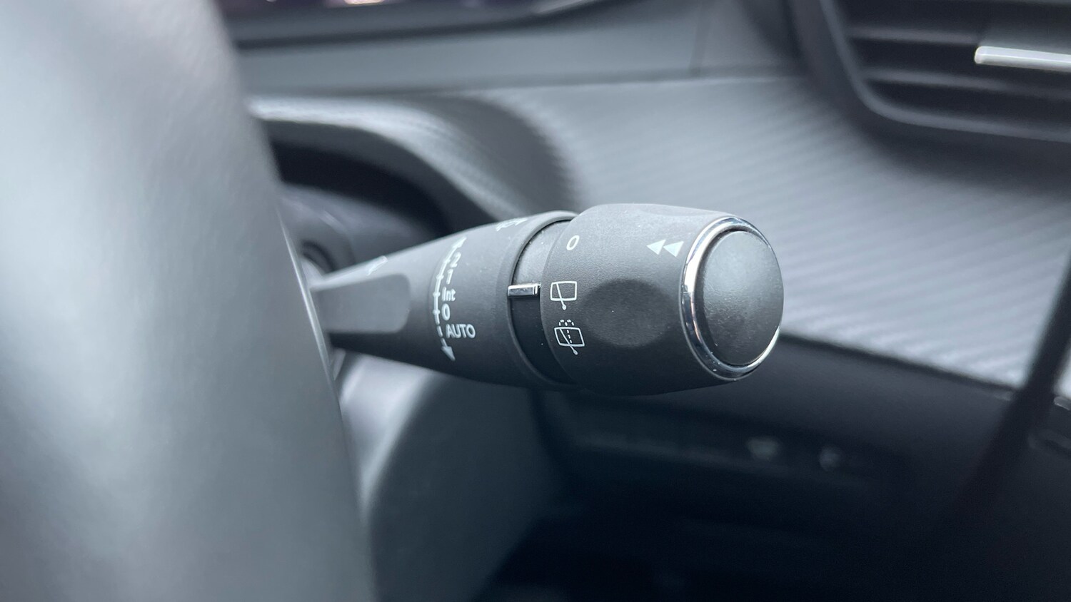 Used Peugeot 2008 2024 for sale - 76400031: Photo 28