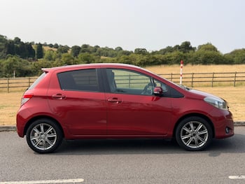 Used Toyota Yaris 2013 for sale - 79831104: Photo