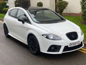 Seat Leon 2009 Hatchback (2009 - 2013) reviews, technical data, prices