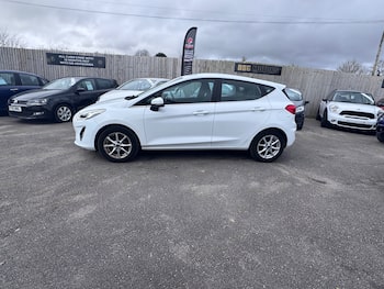 Used Ford Fiesta 2017 for sale - 79882508: Photo