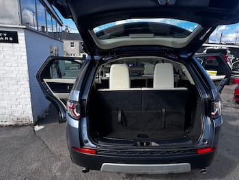 Used Land Rover Discovery Sport 2018 for sale - 79882502: Photo