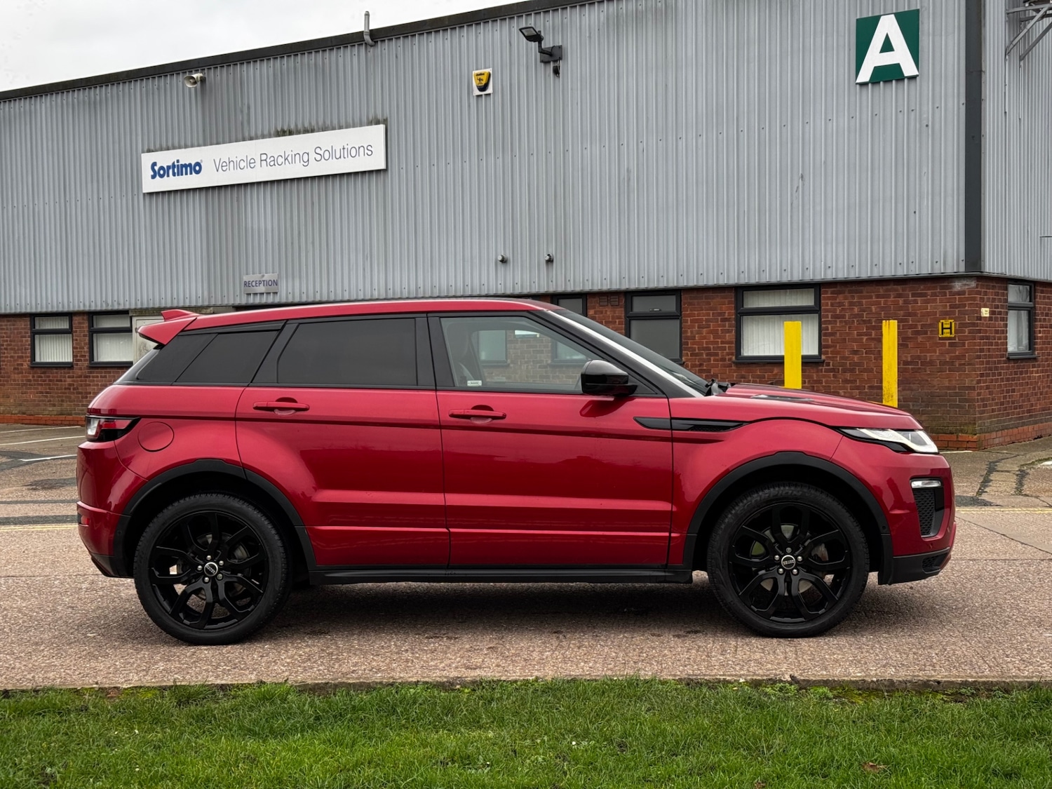 Used Land Rover Range Rover Evoque 2016 for sale - 77117531: Photo 4