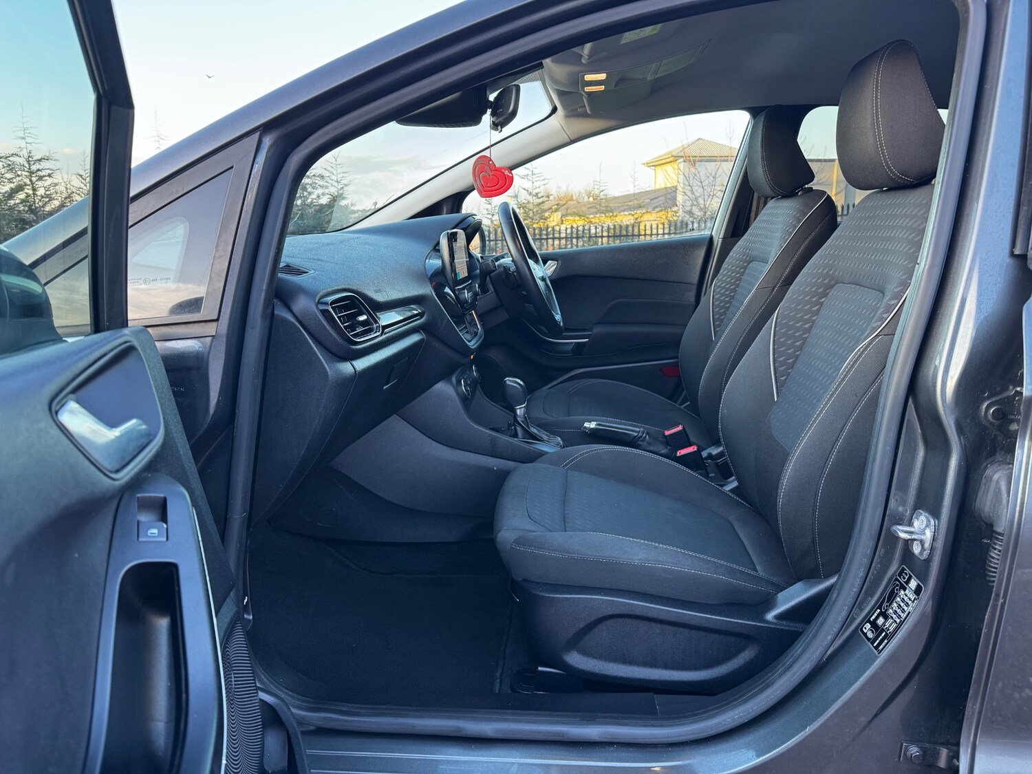 Used Ford Fiesta 2018 for sale - 77476850: Photo 18