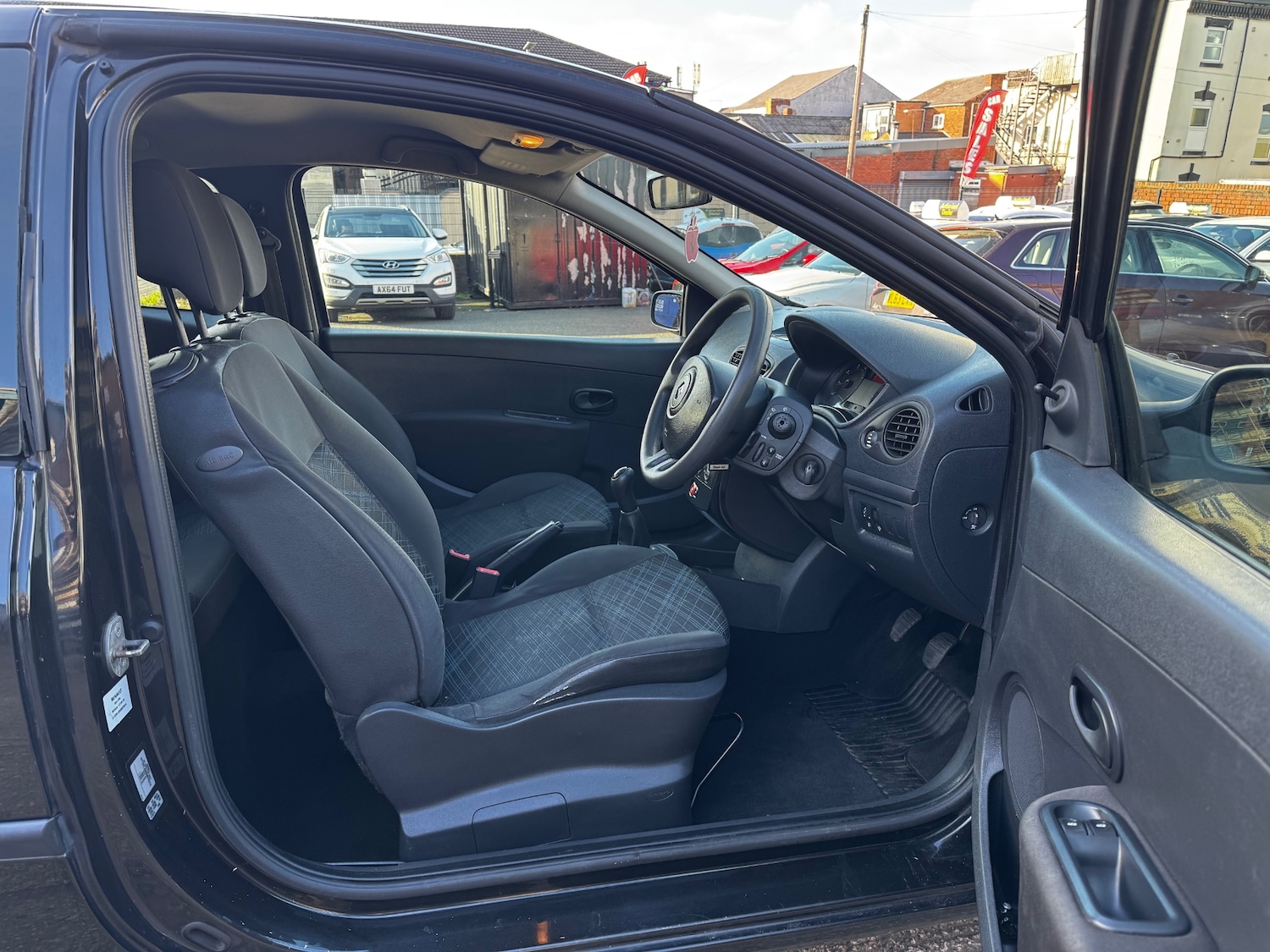 Used Renault Clio 2008 for sale - 78070213: Photo 10