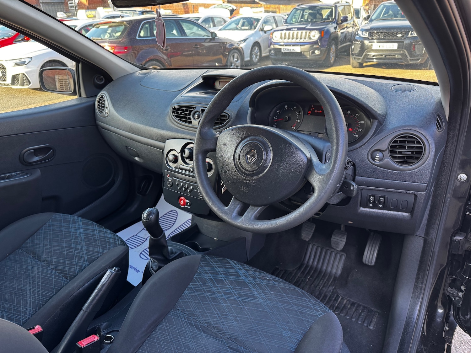 Used Renault Clio 2008 for sale - 78070213: Photo 9