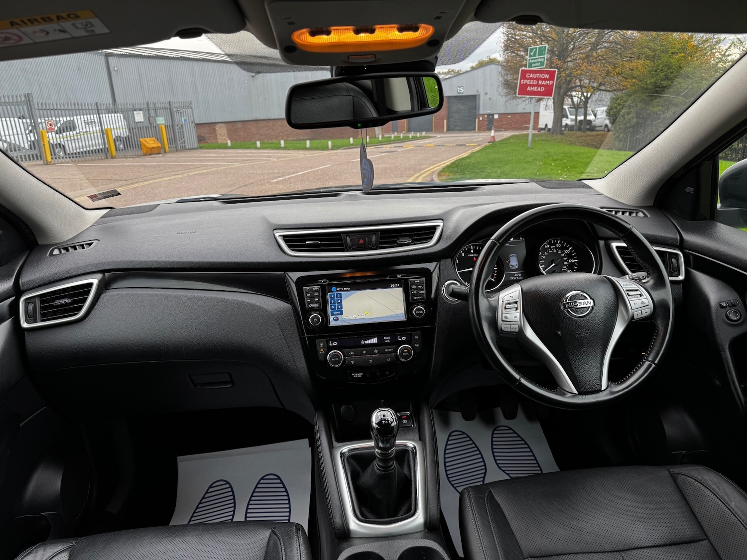 Used Nissan Qashqai 2015 for sale - 77106759: Photo 15