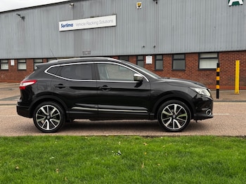 Used Nissan Qashqai 2015 for sale - 77106759: Photo