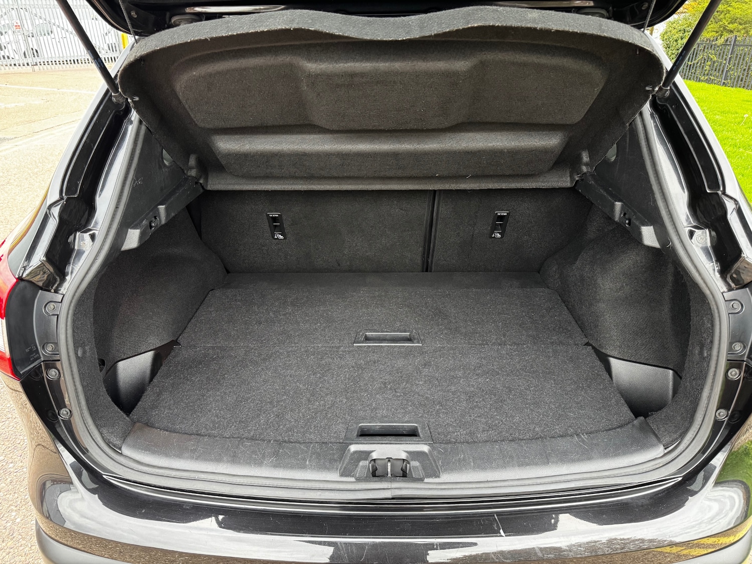 Used Nissan Qashqai 2015 for sale - 77106759: Photo 8