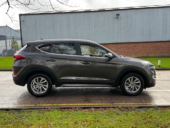 Used Hyundai TUCSON 2017 for sale - 76440273: Photo