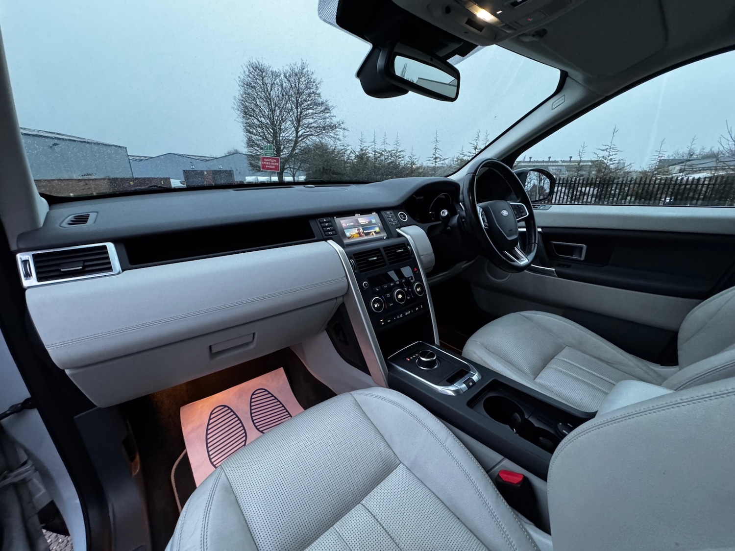 Used Land Rover Discovery Sport 2016 for sale - 77819982: Photo 12