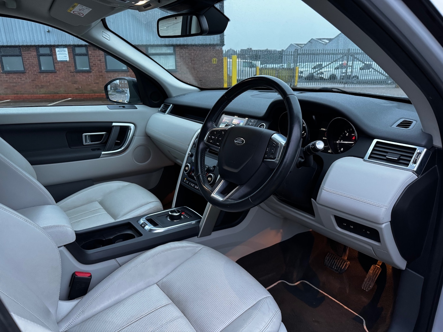 Used Land Rover Discovery Sport 2016 for sale - 77819982: Photo 14