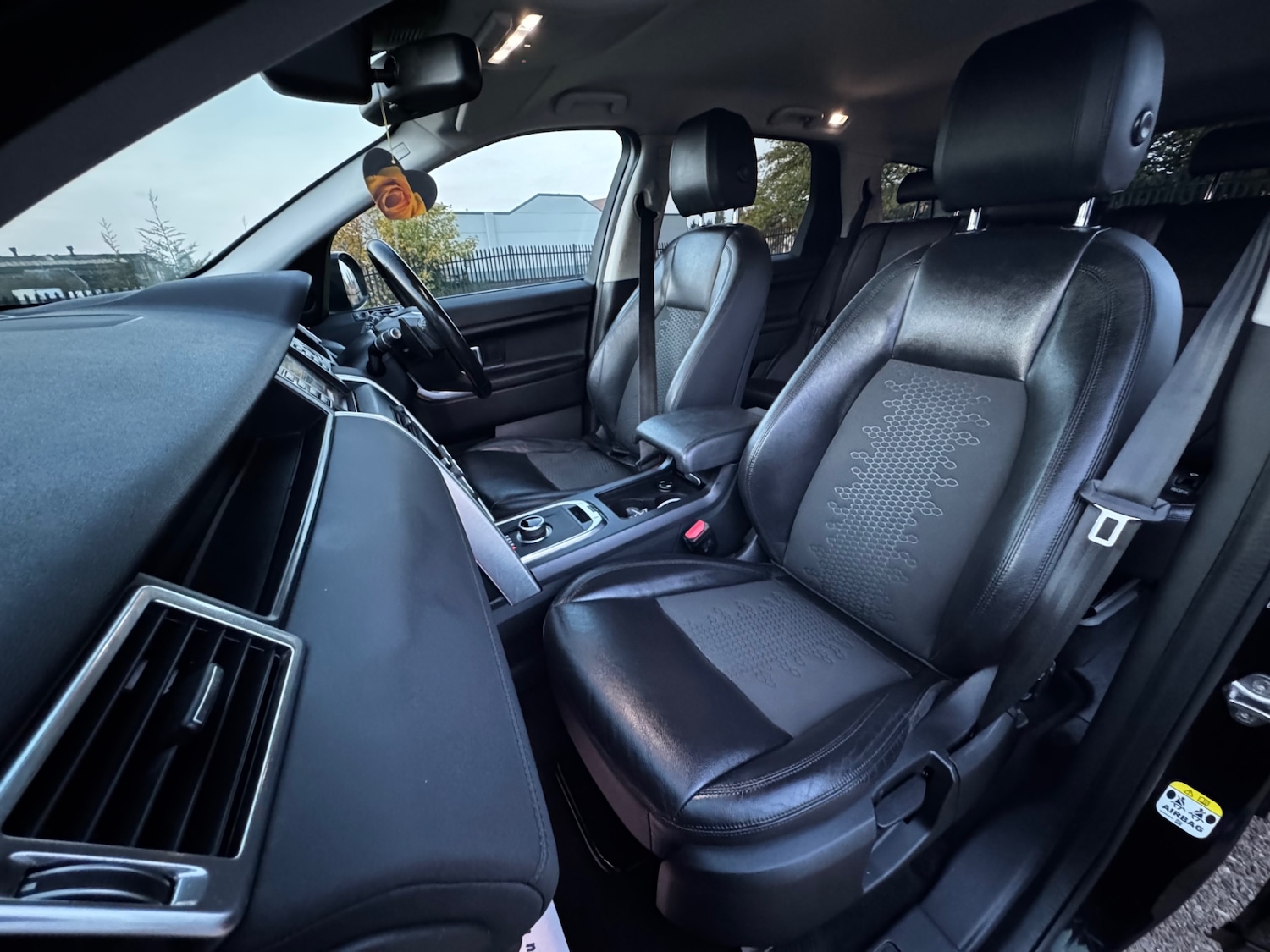 Used Land Rover Discovery Sport 2018 for sale - 76277311: Photo 11