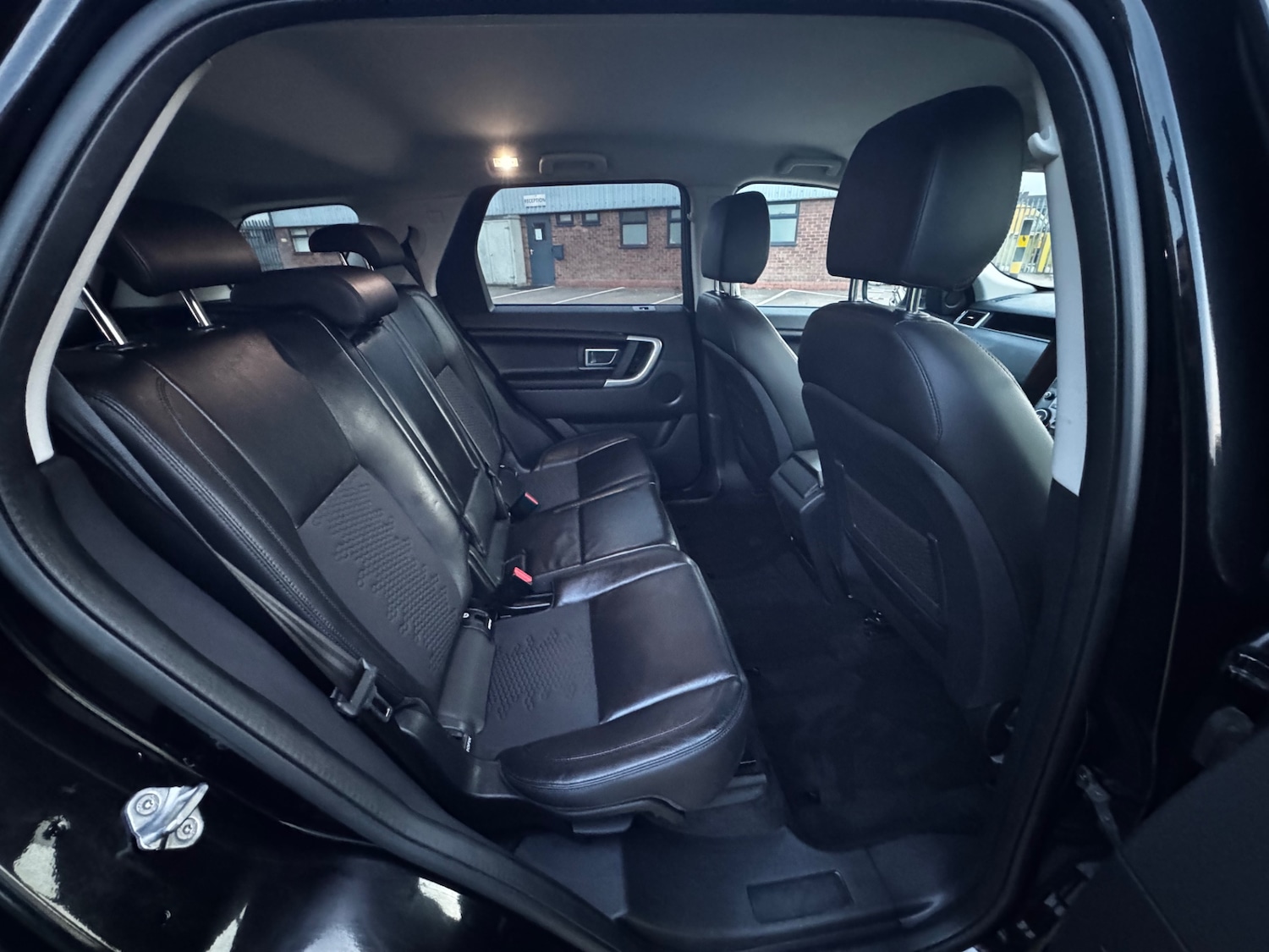 Used Land Rover Discovery Sport 2018 for sale - 76277311: Photo 12