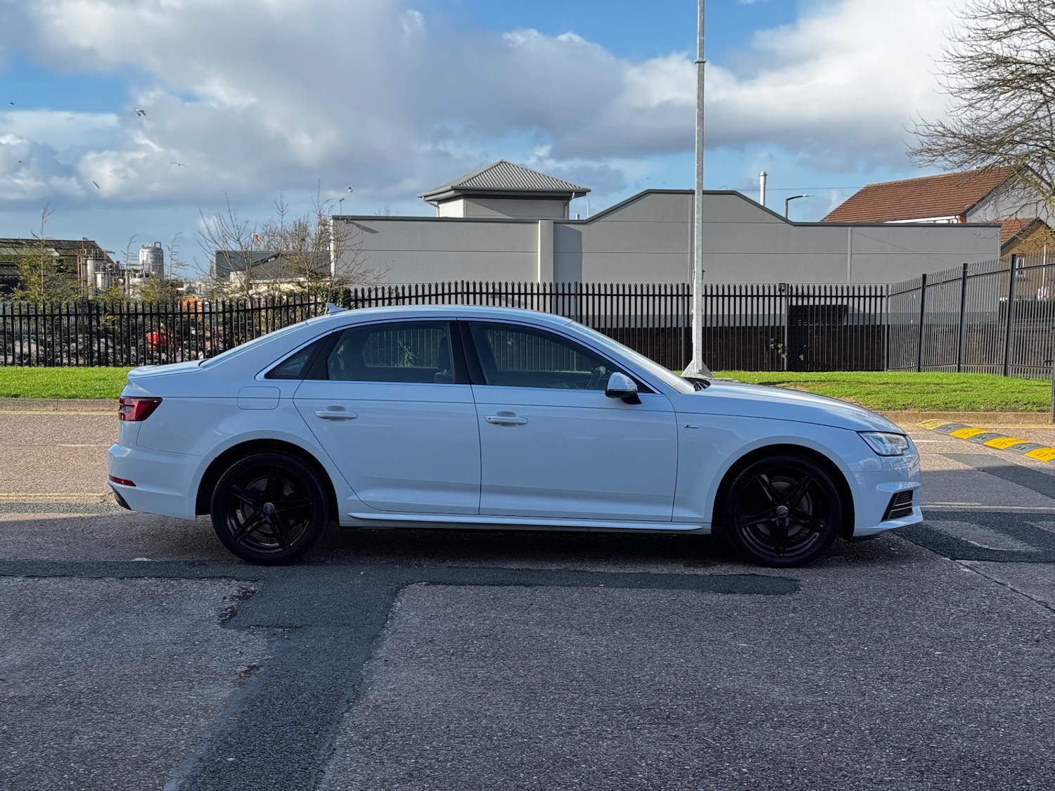 Used Audi A4 2018 for sale - 77880926: Photo 4