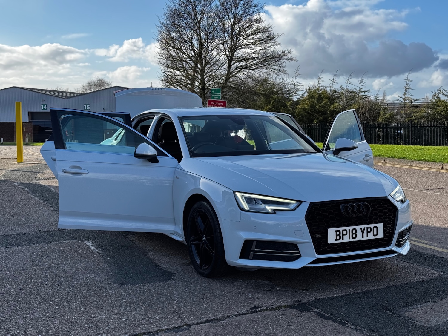 Used Audi A4 2018 for sale - 77880926: Photo 9