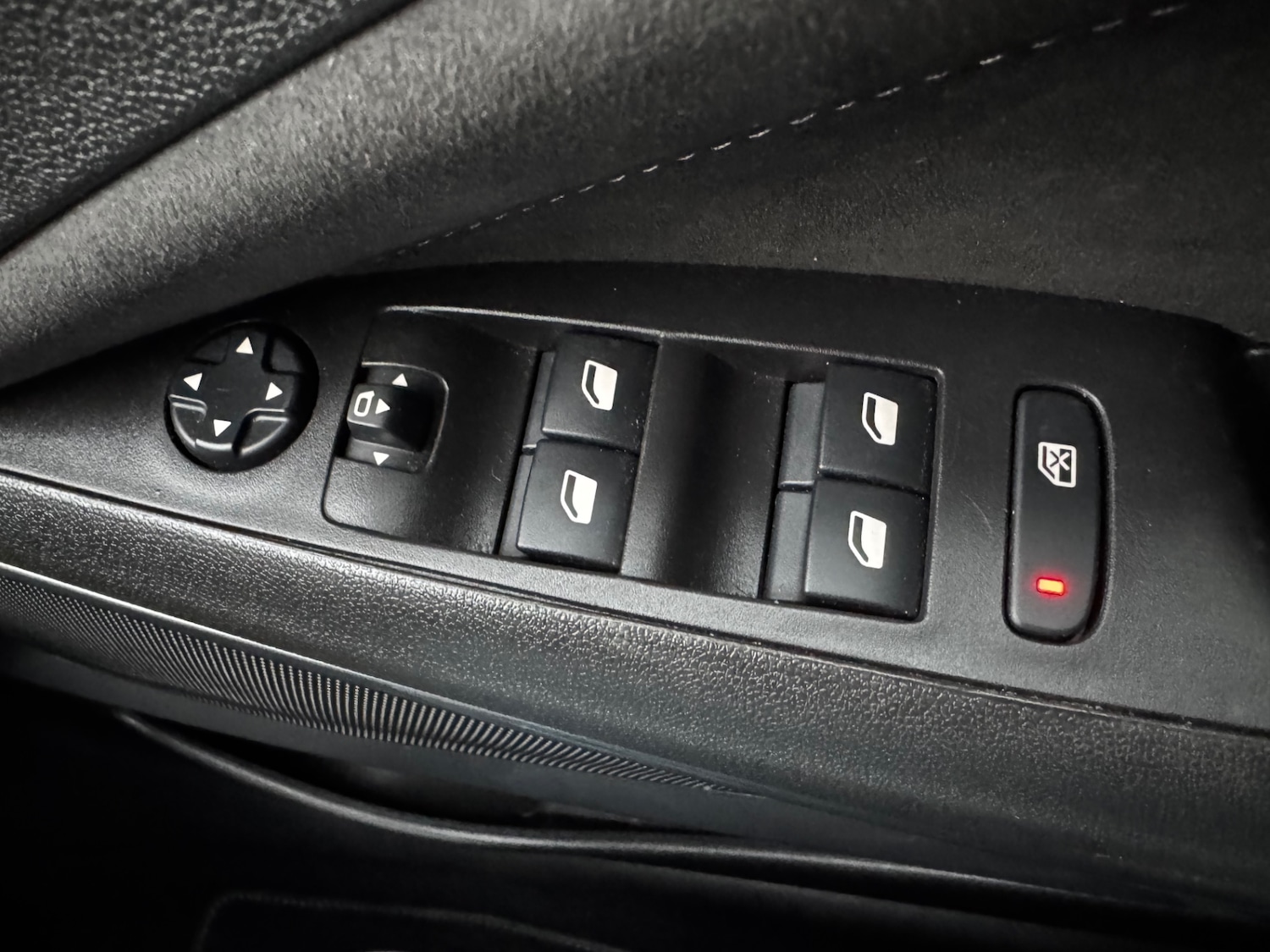 Used Vauxhall Crossland 2023 for sale - 77100762: Photo 12