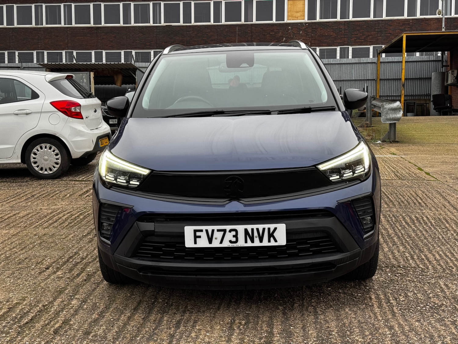 Used Vauxhall Crossland 2023 for sale - 77100762: Photo 2