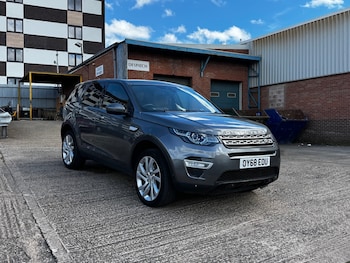 Used Land Rover Discovery Sport 2018 for sale - 78957018: Photo