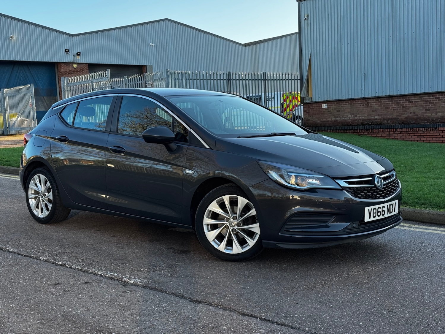 Used Vauxhall Astra 2016 for sale - 77053761: Photo 9