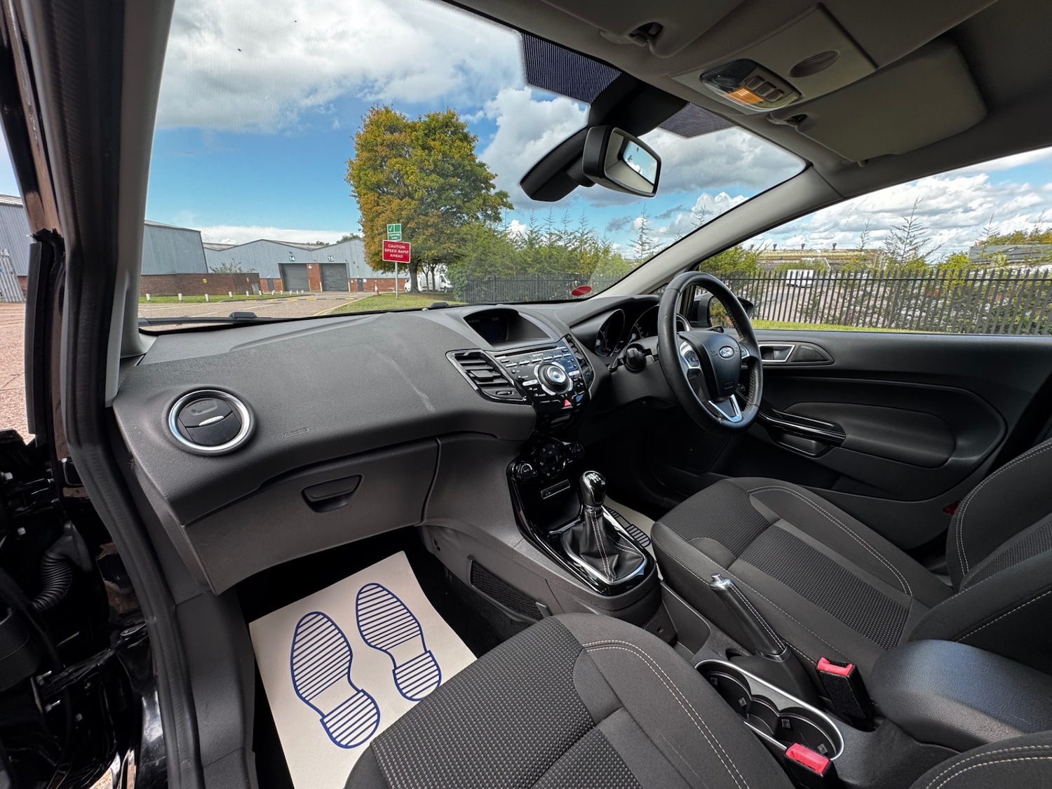 Used Ford Fiesta 2015 for sale - 76157899: Photo 22