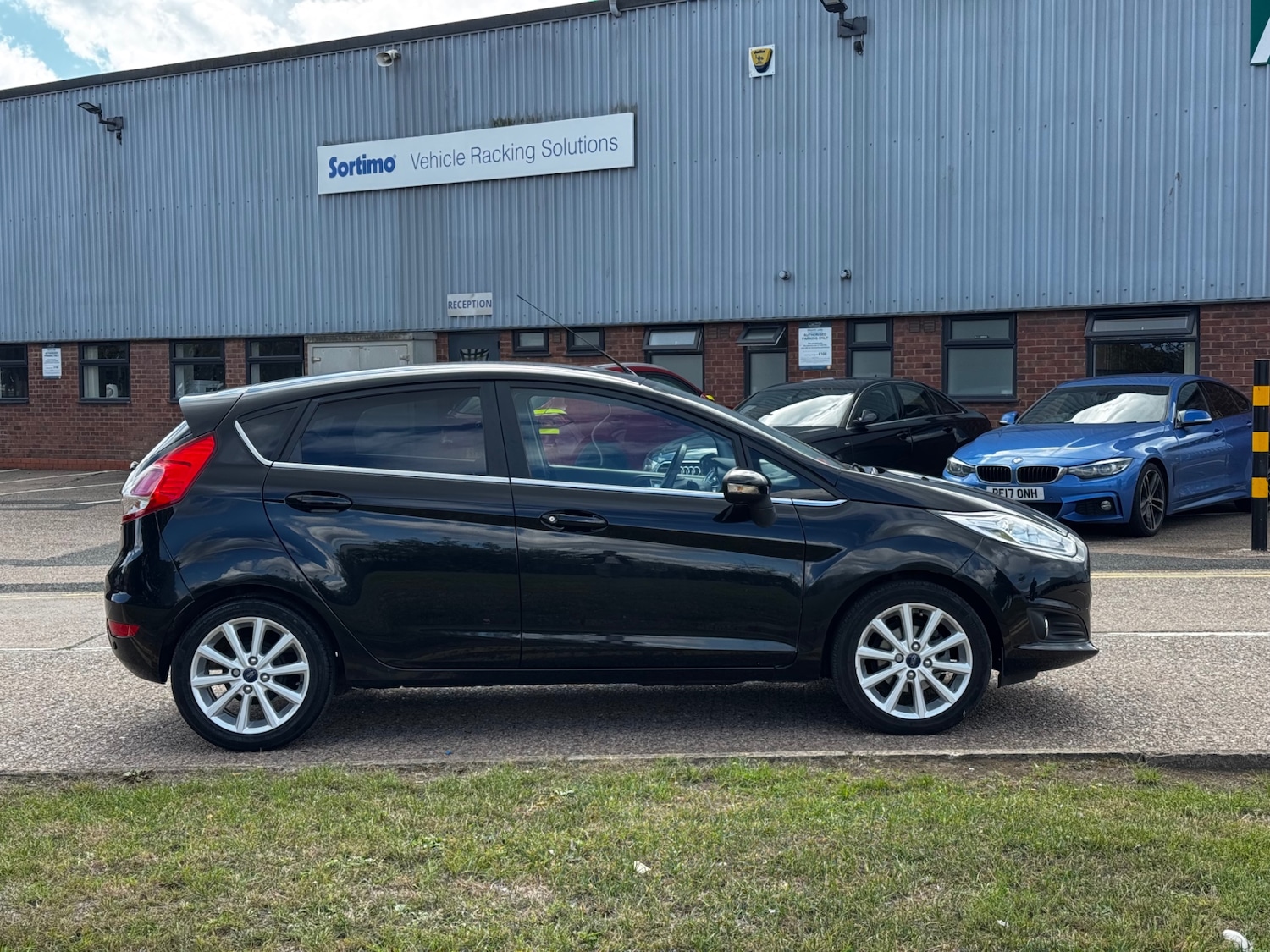 Used Ford Fiesta 2015 for sale - 76157899: Photo 4