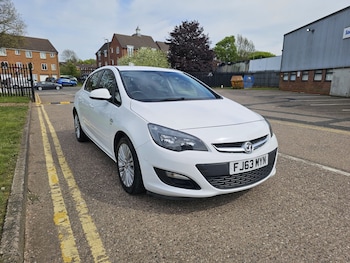 Used Vauxhall Astra 2013 for sale - 78446504: Photo