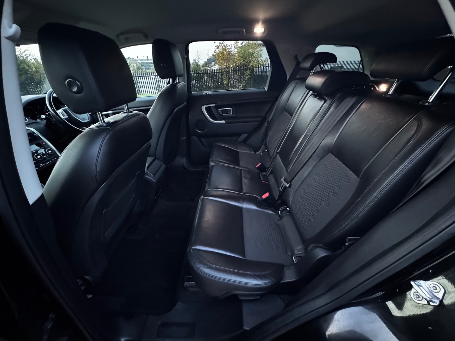 Used Land Rover Discovery Sport 2018 for sale - 76975406: Photo 14