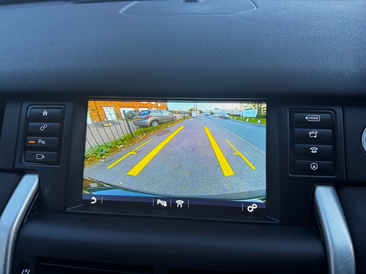 Used Land Rover Discovery Sport 2018 for sale - 76975406: Photo 20