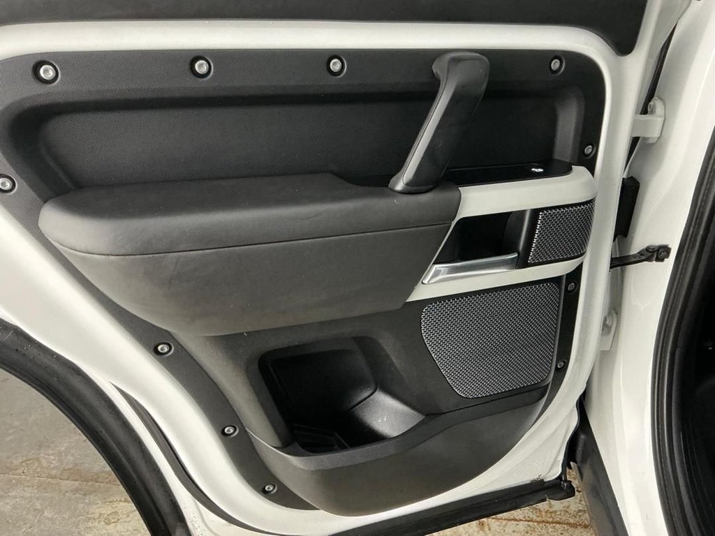 Used Land Rover Defender 2020 for sale - 77368956: Photo 16