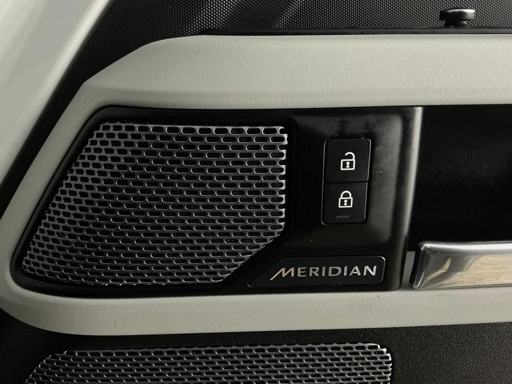 Used Land Rover Defender 2020 for sale - 77368956: Photo 44