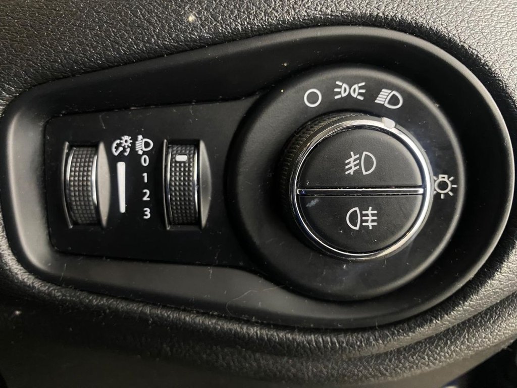 Used Jeep Renegade 2019 for sale - 78136956: Photo 38
