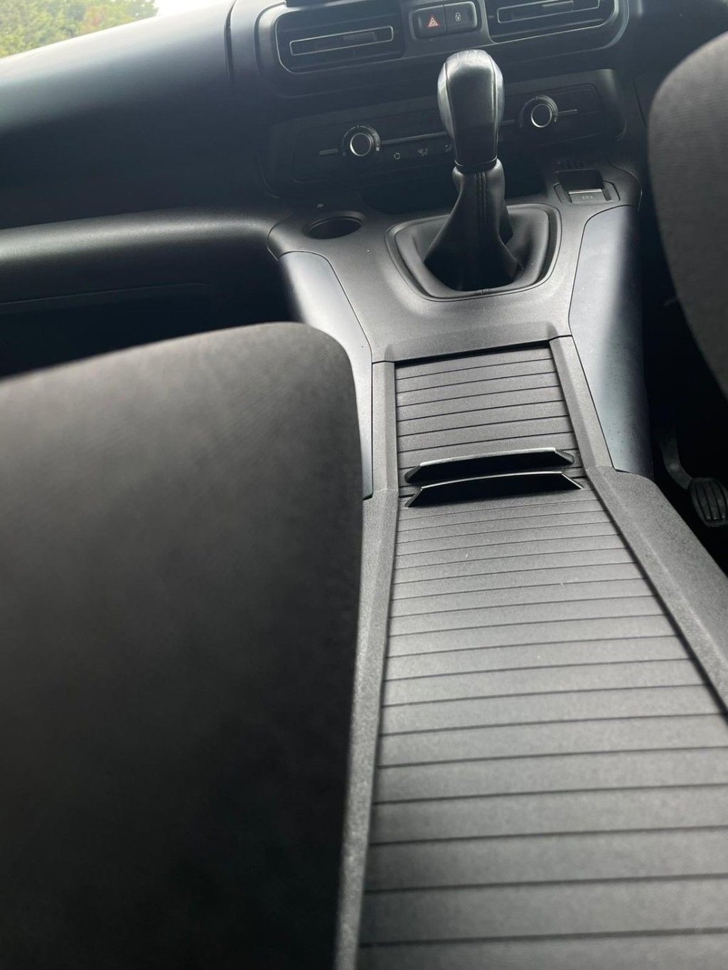 Used Peugeot Rifter 2020 for sale - 77369244: Photo 24