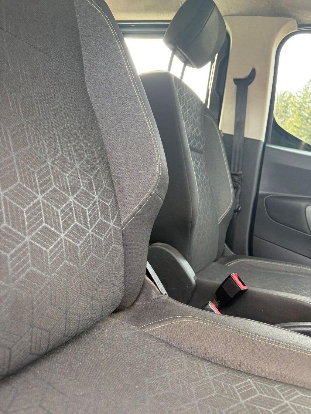 Used Peugeot Rifter 2020 for sale - 77369204: Photo 31