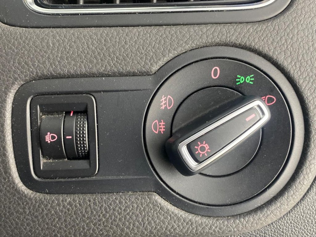 Used Volkswagen Polo 2016 for sale - 77959828: Photo 40