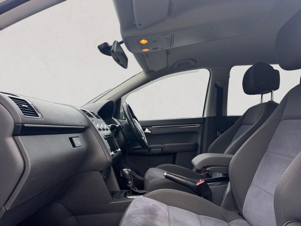 Used Volkswagen Touran 2013 for sale - 77369857: Photo 12