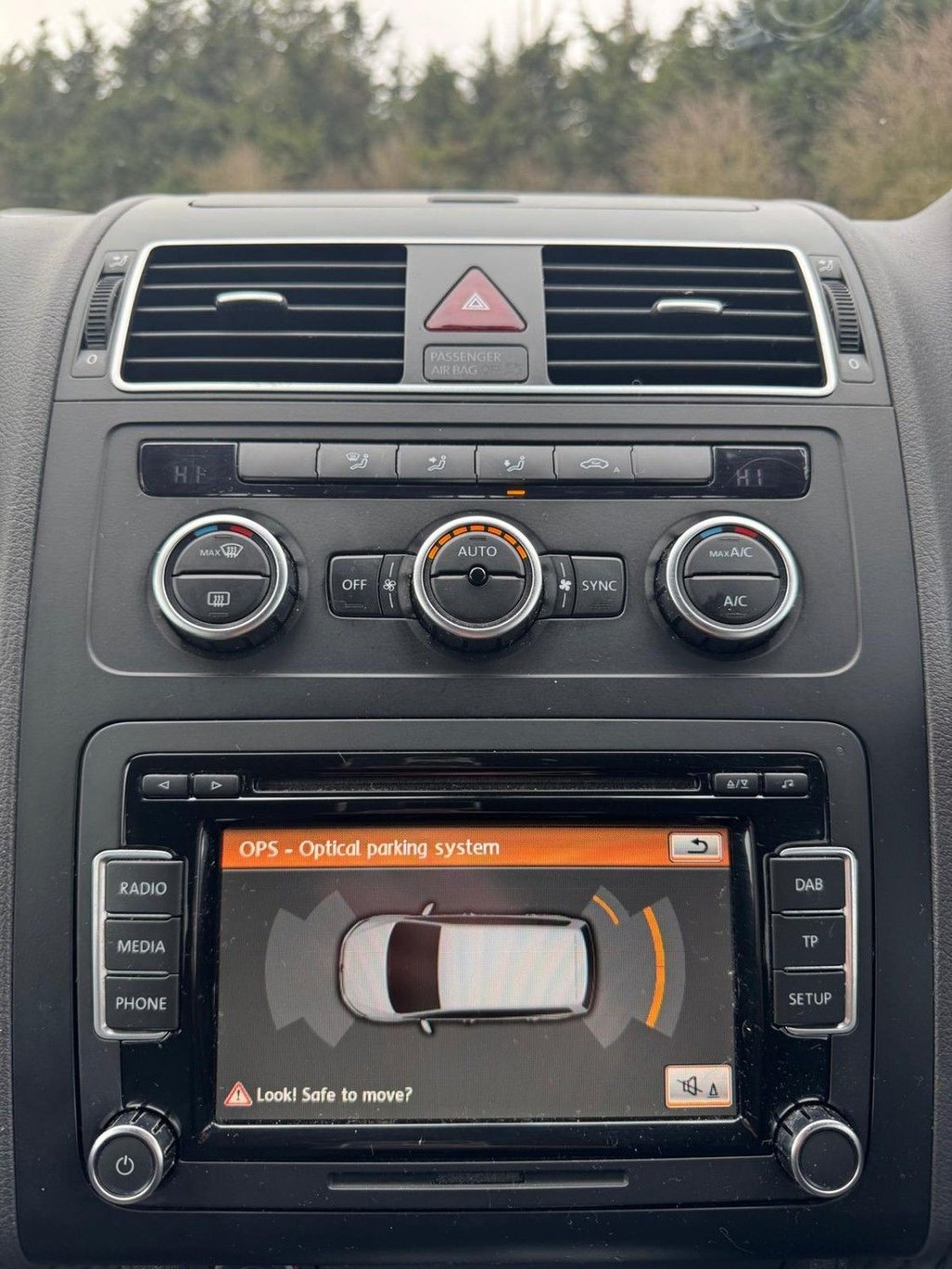 Used Volkswagen Touran 2013 for sale - 77369857: Photo 23