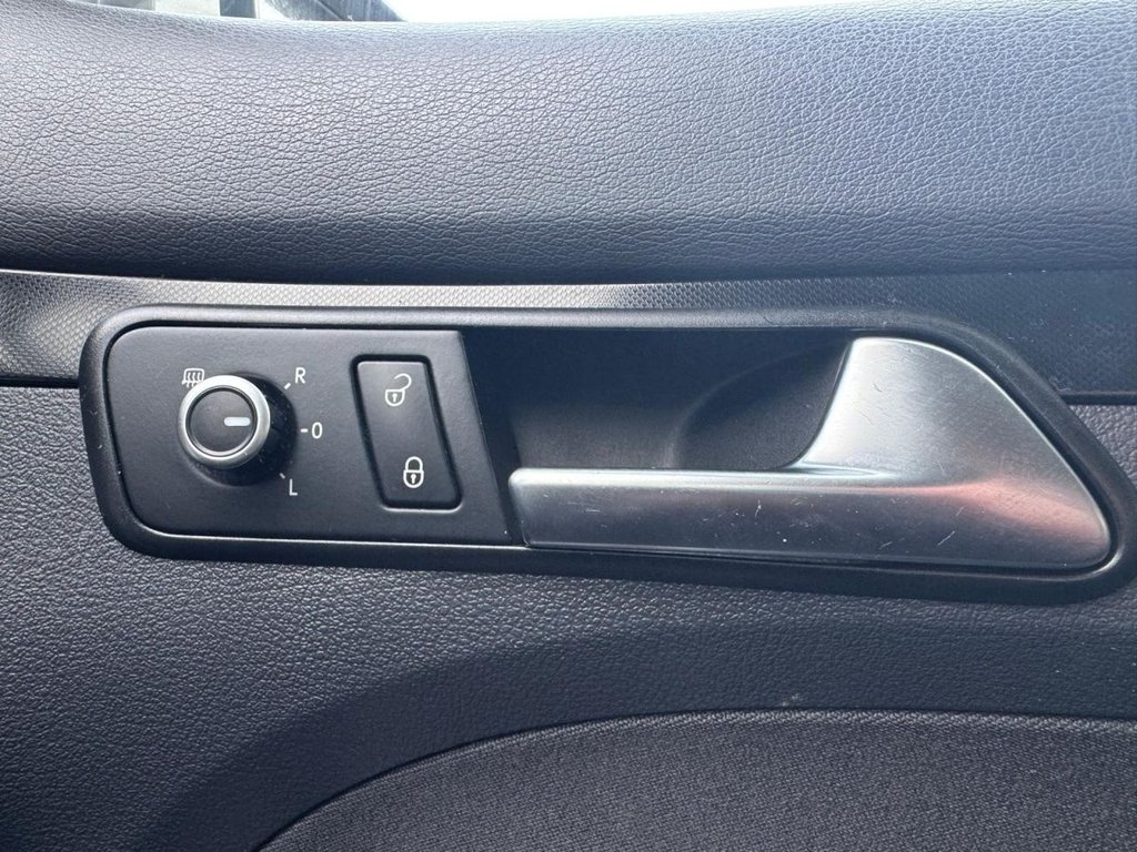 Used Volkswagen Touran 2013 for sale - 77369857: Photo 27