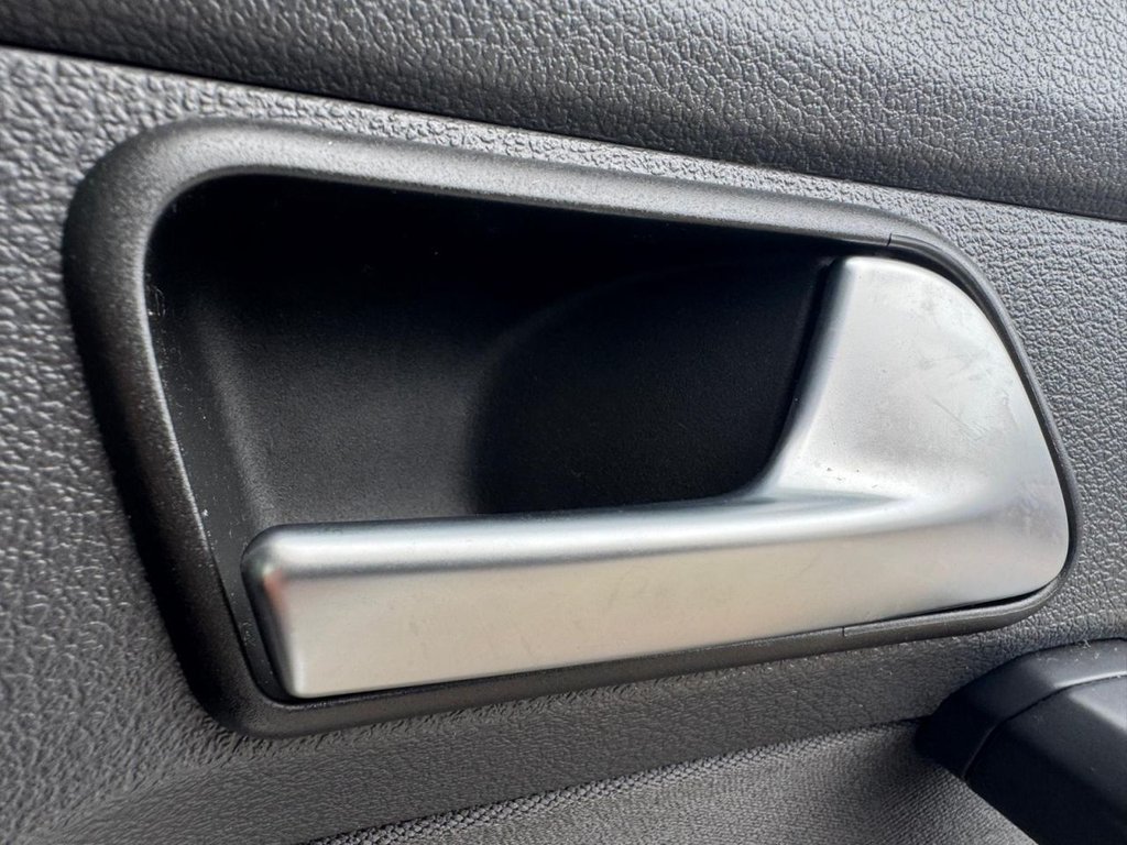 Used Volkswagen Touran 2013 for sale - 77369857: Photo 32