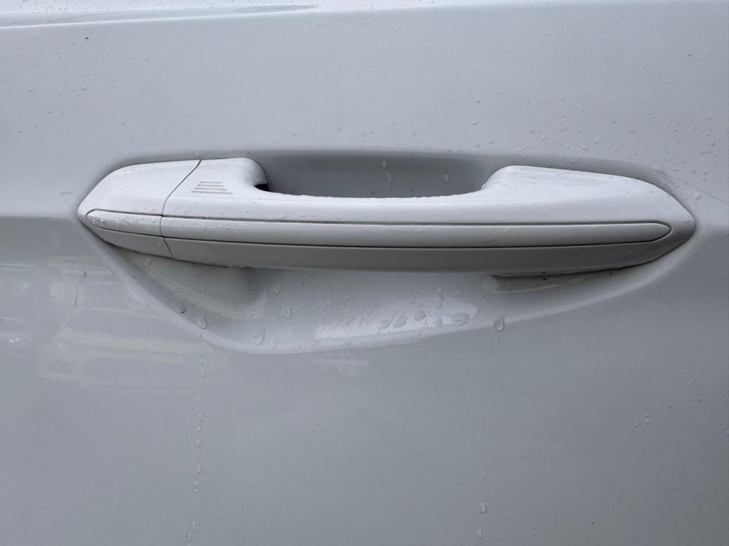 Used Ford Galaxy 2022 for sale - 77525861: Photo 33