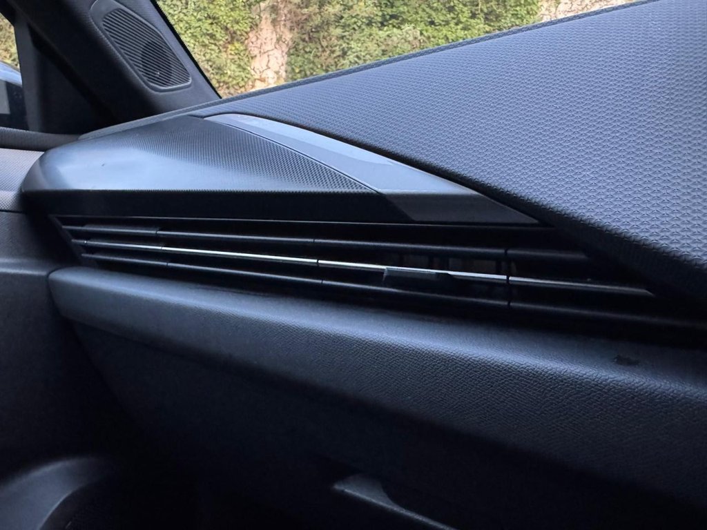 Used Vauxhall Astra 2024 for sale - 77976568: Photo 32